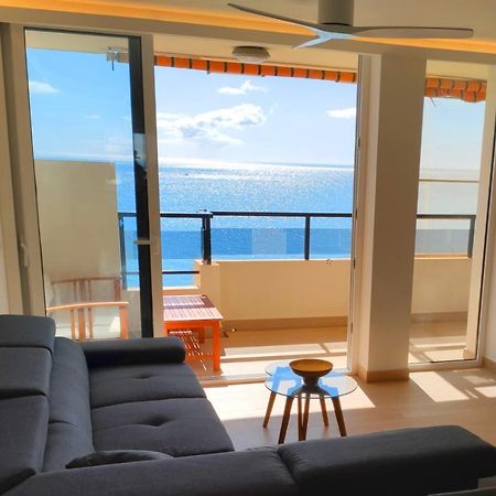 Beachfront -- New Luxury Apartment -- 1ª Linea Playa -- Fuengirola City Center -- Private Parking -- Panoramic Sea Views -- Екстериор снимка