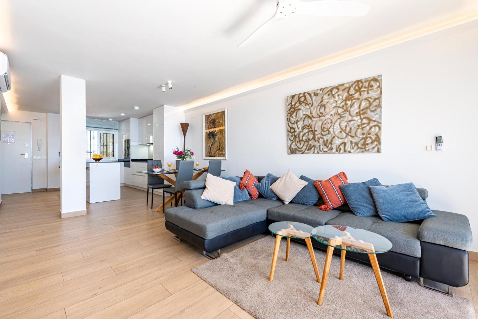 Beachfront -- New Luxury Apartment -- 1ª Linea Playa -- Fuengirola City Center -- Private Parking -- Panoramic Sea Views -- Екстериор снимка